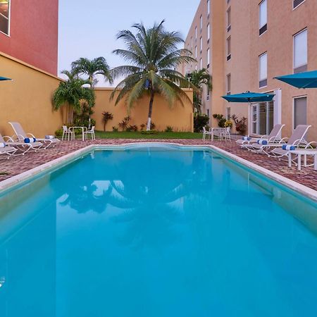 City Express Junior By Marriott Cancún Eksteriør billede