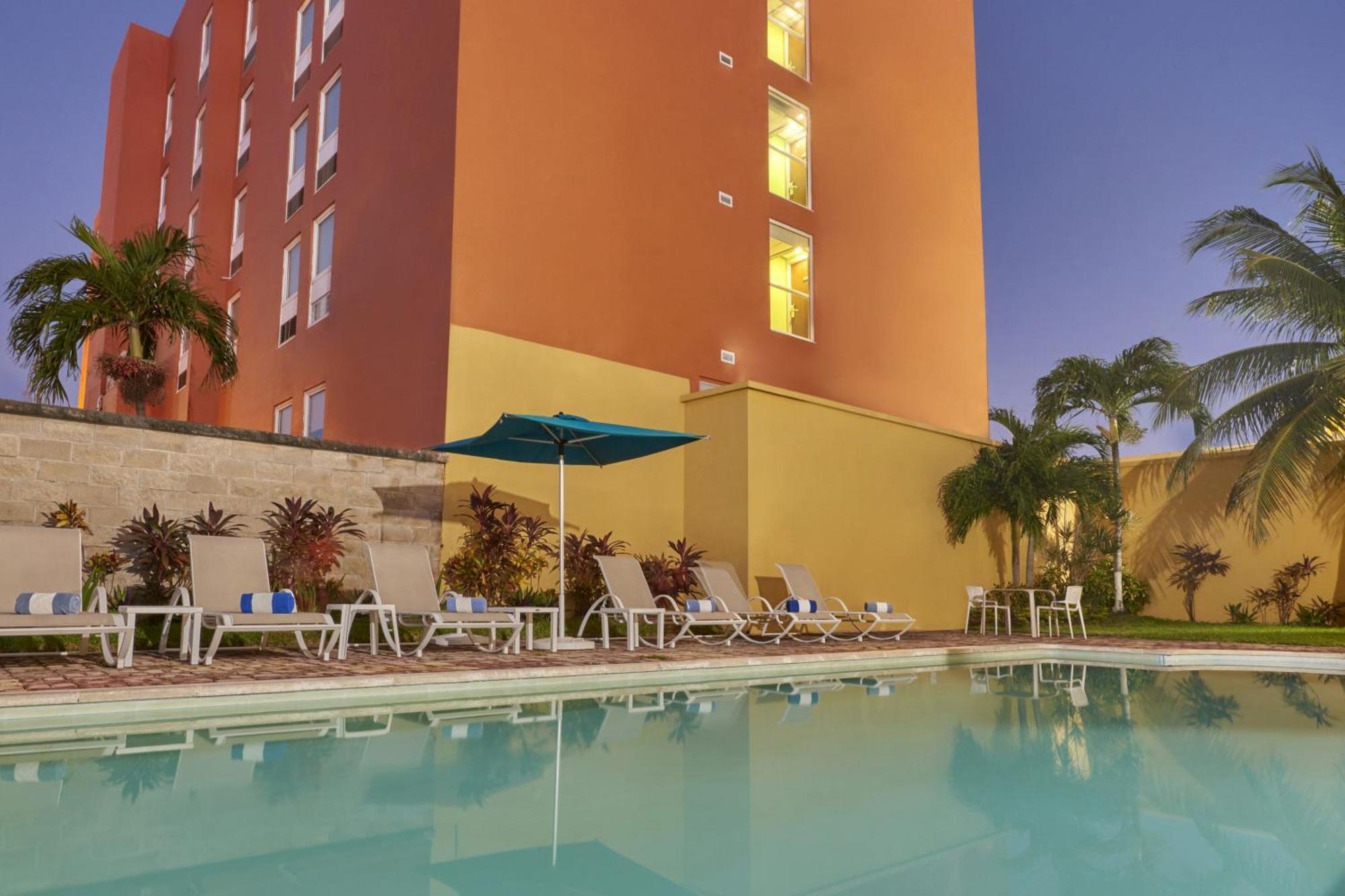 City Express Junior By Marriott Cancún Eksteriør billede