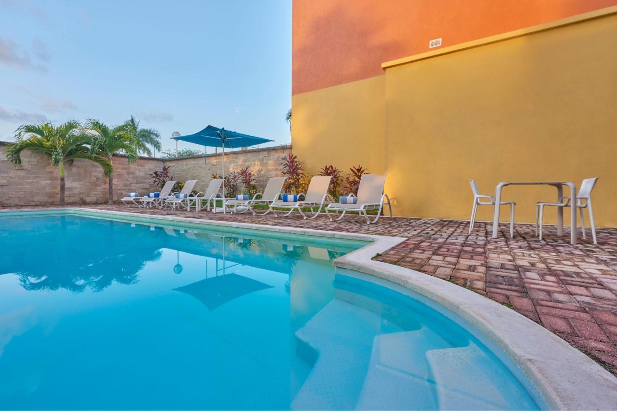 City Express Junior By Marriott Cancún Eksteriør billede