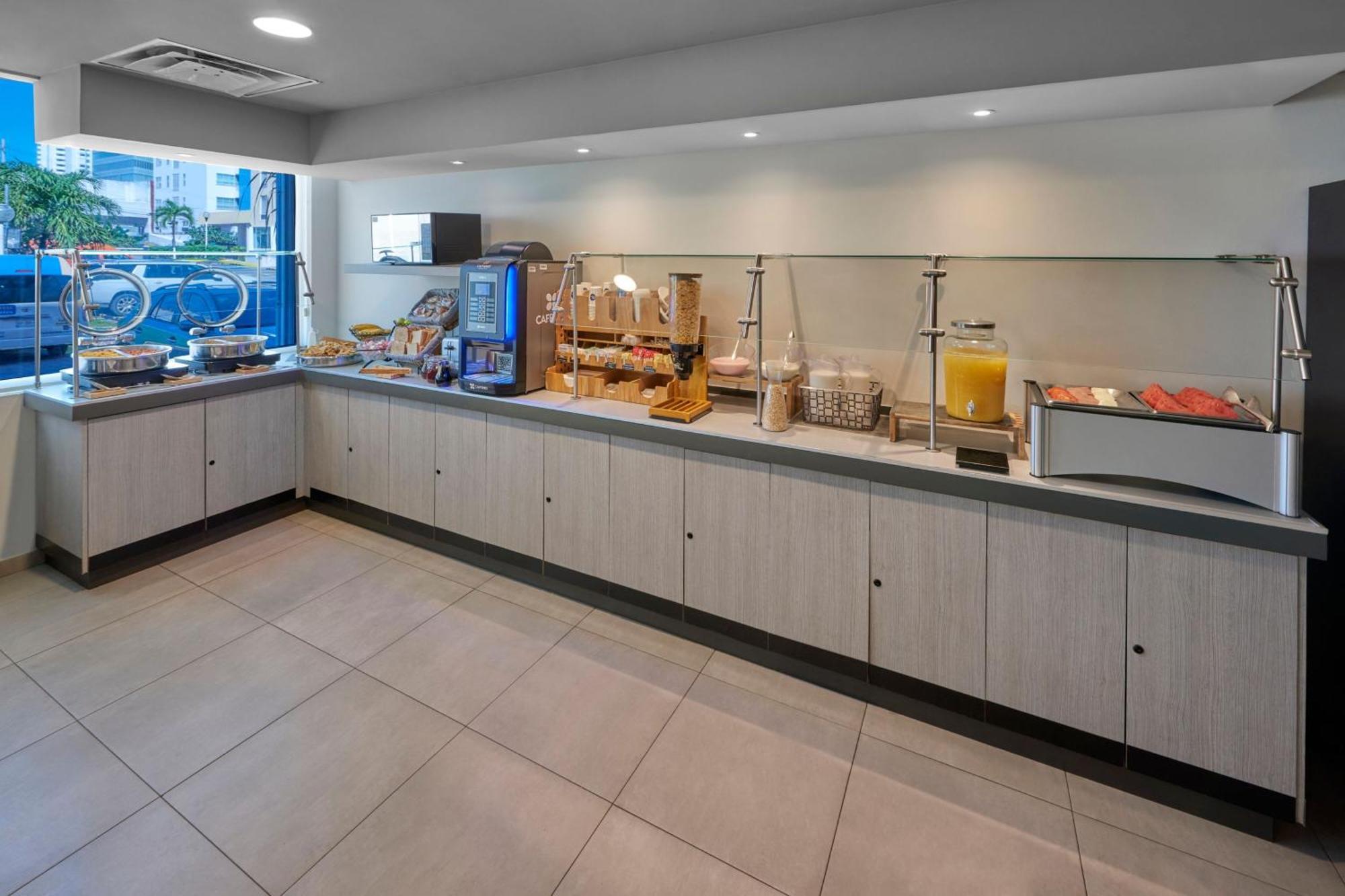 City Express Junior By Marriott Cancún Eksteriør billede